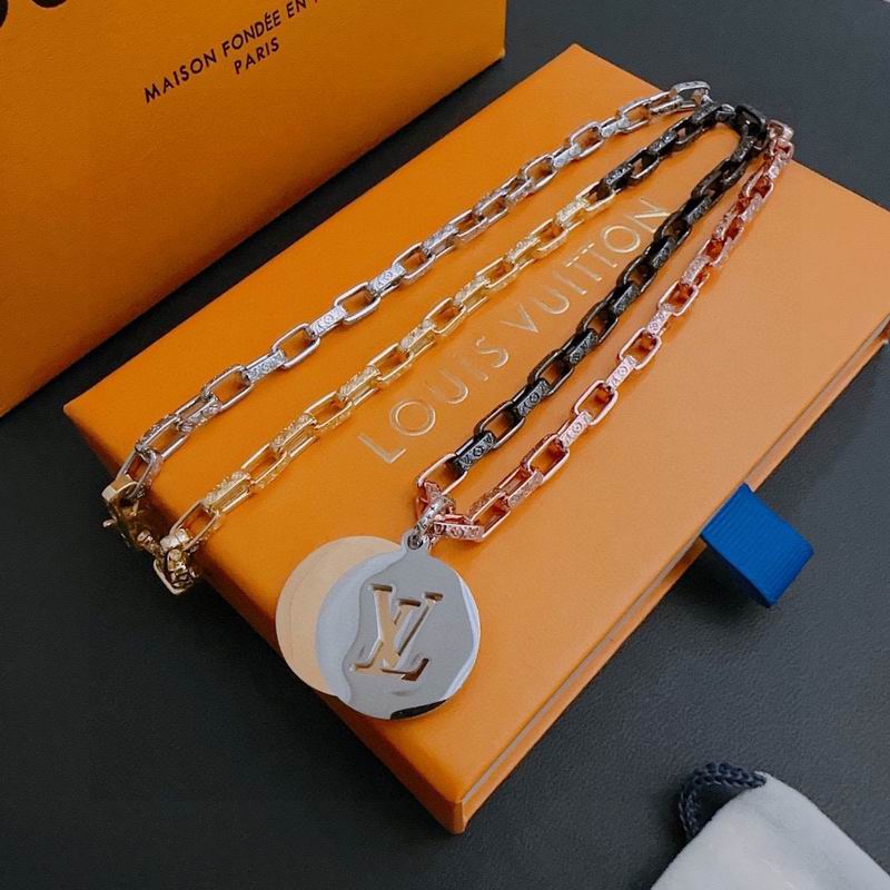 LV Necklace 02lyr132
